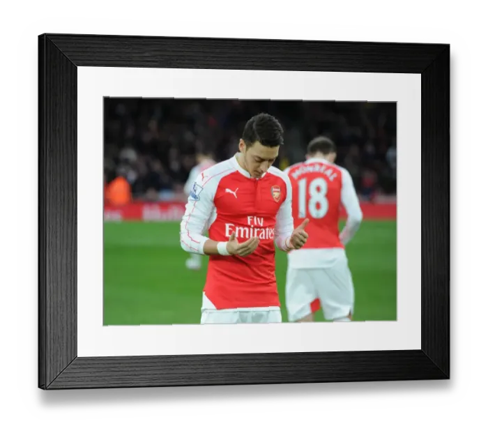 Framed Print : Mesut Ozil - Arsenal Football Club: Focus and Determination Before the Arsenal vs. Sunderland Match, 2015 Framed Print : Mesut Ozil - Arsenal Football Club: Focus and Determination Before the Arsenal vs. Sunderland Match, 2015
