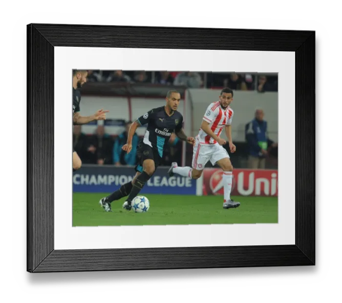 Framed Print : Theo Walcott Outmaneuvers Omar Elabdellaoui: A Football Masterclass at Olympiacos vs. Arsenal, UEFA Champions League, 2015 Framed Print : Theo Walcott Outmaneuvers Omar Elabdellaoui: A Football Masterclass at Olympiacos vs. Arsenal, UEFA Champions League, 2015