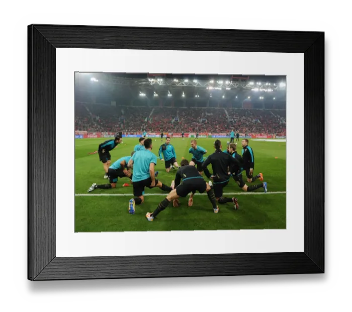 Framed Print : Arsenal's Champions League Warm-Up: Olympiacos vs Arsenal (December 2015, Piraeus, Greece) Framed Print : Arsenal's Champions League Warm-Up: Olympiacos vs Arsenal (December 2015, Piraeus, Greece)