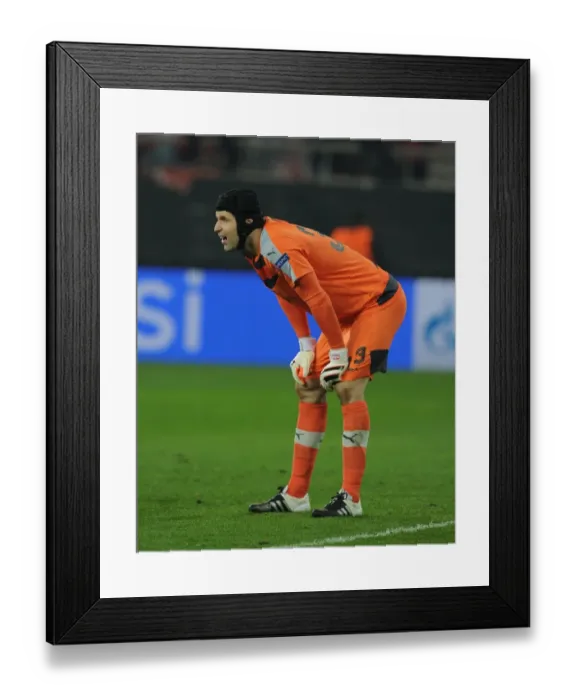 Framed Print : Focused Cech: Arsenal's Goalkeeper in Action against Olympiacos, Champions League 2015 Framed Print : Focused Cech: Arsenal's Goalkeeper in Action against Olympiacos, Champions League 2015