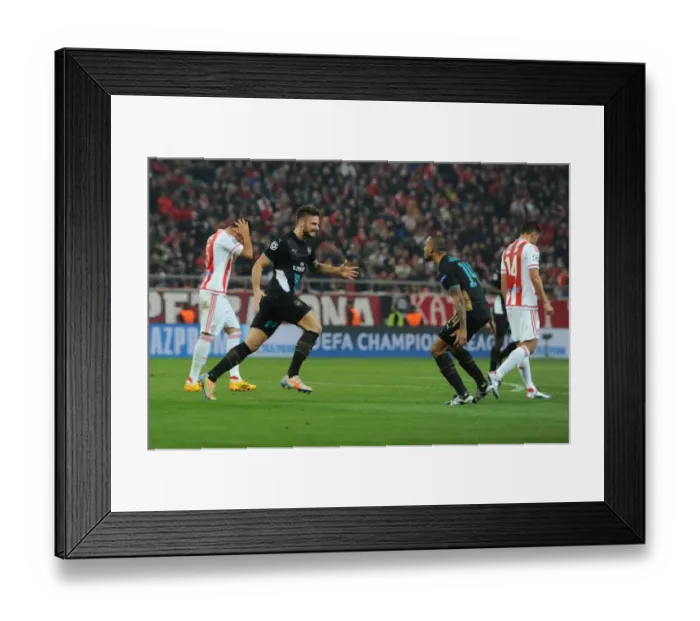 Framed Print : Arsenal's Olivier Giroud and Theo Walcott Celebrate Third Goal vs Olympiacos (2015-16 UEFA Champions League)