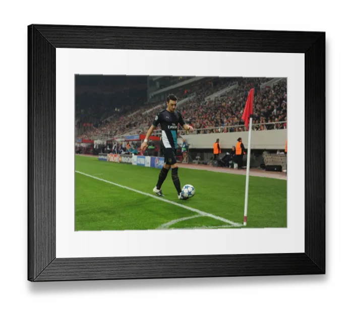 Framed Print : Mesut Ozil in Action: Arsenal vs. Olympiacos, UEFA Champions League, Athens 2015 Framed Print : Mesut Ozil in Action: Arsenal vs. Olympiacos, UEFA Champions League, Athens 2015