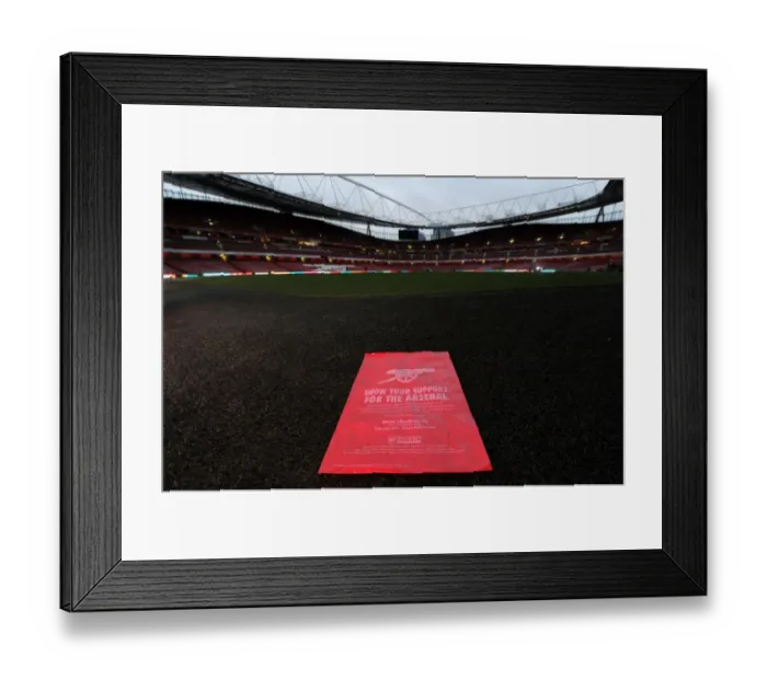 Framed Print : Arsenal vs Manchester City: Premier League Clash at Emirates Stadium (December 2015)