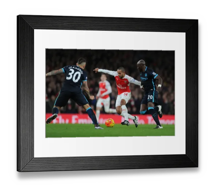 Framed Print : Arsenal vs Manchester City: Walcott's Battles with Otamendi and Mangala (2015-16)