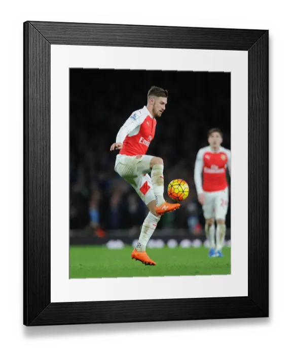 Framed Print : Arsenal's Aaron Ramsey Faces Off Against Manchester City in Premier League Showdown (2015-16) Framed Print : Arsenal's Aaron Ramsey Faces Off Against Manchester City in Premier League Showdown (2015-16)