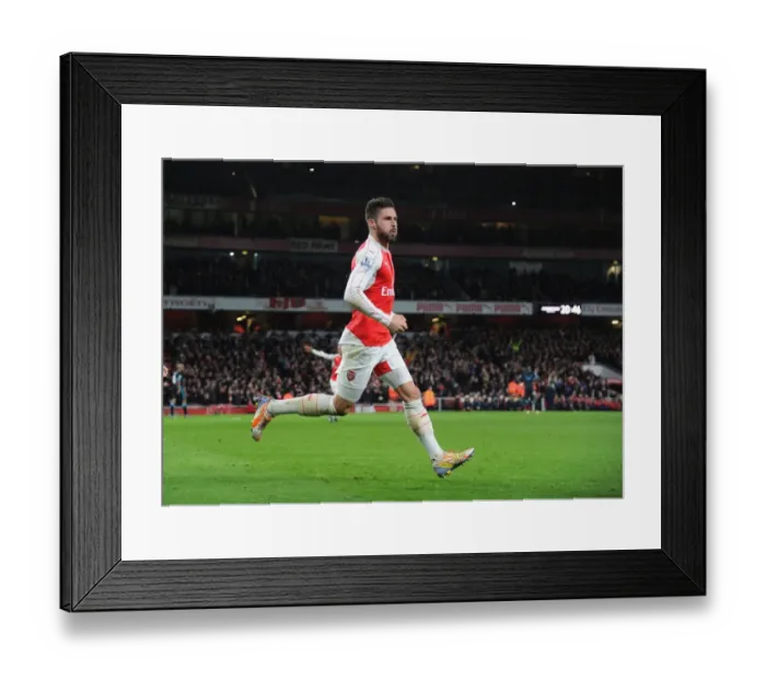 Framed Print : Giroud's Brace: Arsenal's Triumph over Manchester City (Premier League 2015-16)