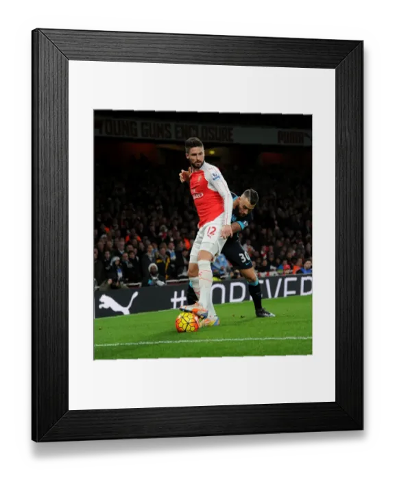 Framed Print : Giroud vs Otamendi: A Battle of Streets at Emirates Stadium (2015-16) - Arsenal vs Manchester City Framed Print : Giroud vs Otamendi: A Battle of Streets at Emirates Stadium (2015-16) - Arsenal vs Manchester City