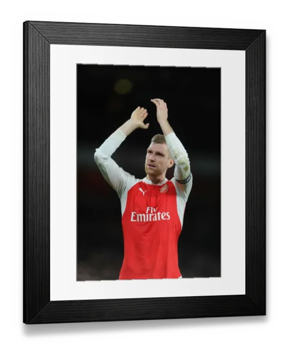 Framed Print : Arsenal's Per Mertesacker Rallies Fans After Arsenal vs Manchester City (2015-16)