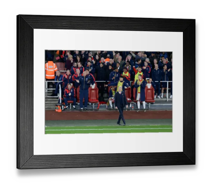 Framed Print : Wenger Under Pressure: Arsenal vs Manchester City Showdown (December 2015)