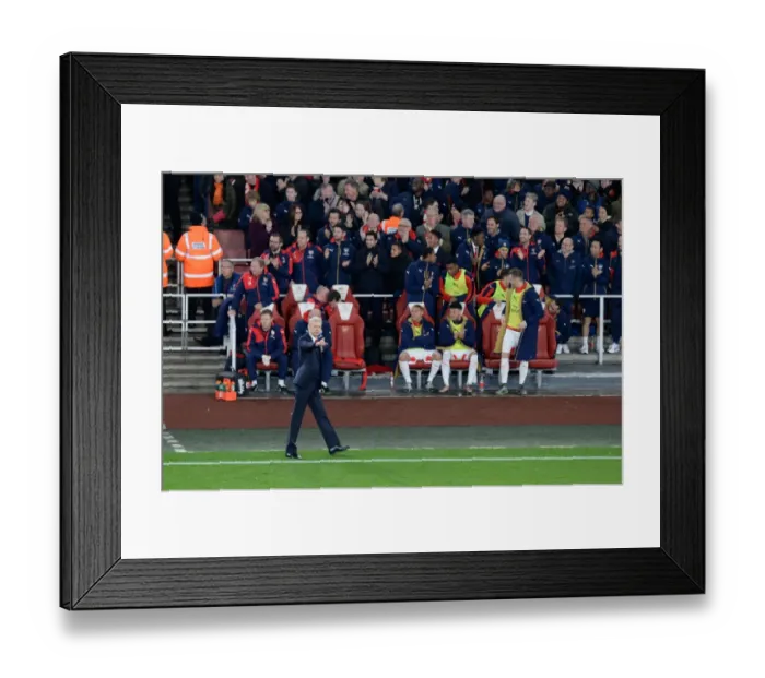 Framed Print : Wenger Under Pressure: Arsenal vs Manchester City Showdown (December 2015)