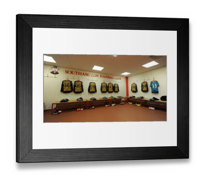 Framed Print : Arsenal's Pre-Match Huddle: United Front Against Southampton, Premier League 2015-16 Framed Print : Arsenal's Pre-Match Huddle: United Front Against Southampton, Premier League 2015-16