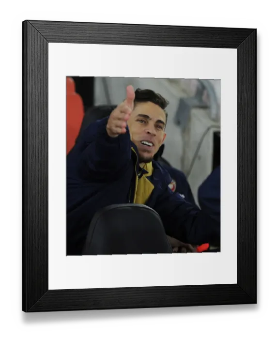 Framed Print : Gabriel Braces Up for Southampton-Arsenal Clash in Premier League (2015-16) Framed Print : Gabriel Braces Up for Southampton-Arsenal Clash in Premier League (2015-16)