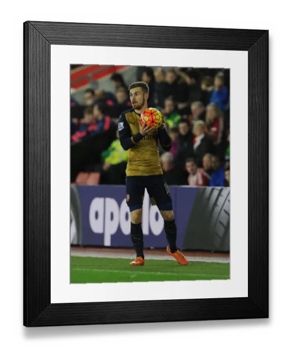 Framed Print : Arsenal's Aaron Ramsey in Action: Southampton vs Arsenal (Premier League 2015-16) Framed Print : Arsenal's Aaron Ramsey in Action: Southampton vs Arsenal (Premier League 2015-16)