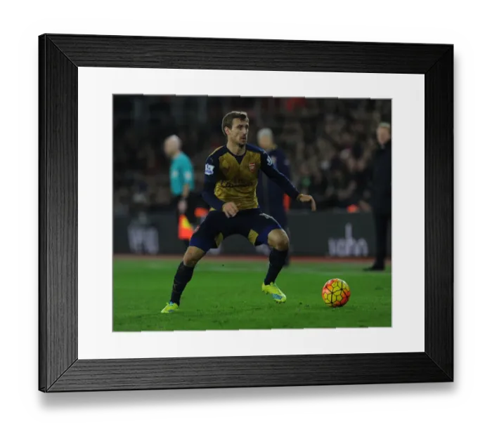 Framed Print : Nacho Monreal in Action: Southampton vs. Arsenal, Premier League 2015-16 Framed Print : Nacho Monreal in Action: Southampton vs. Arsenal, Premier League 2015-16