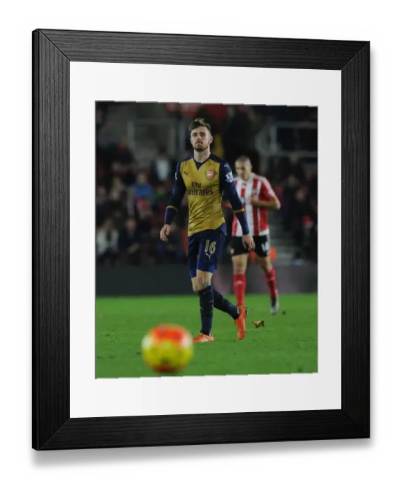 Framed Print : Arsenal's Aaron Ramsey Battles for Possession in Southampton Showdown (2015-16 Premier League) Framed Print : Arsenal's Aaron Ramsey Battles for Possession in Southampton Showdown (2015-16 Premier League)