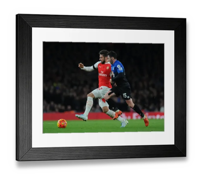 Framed Print : Giroud vs Smith: A Premier League Showdown - Arsenal vs Bournemouth