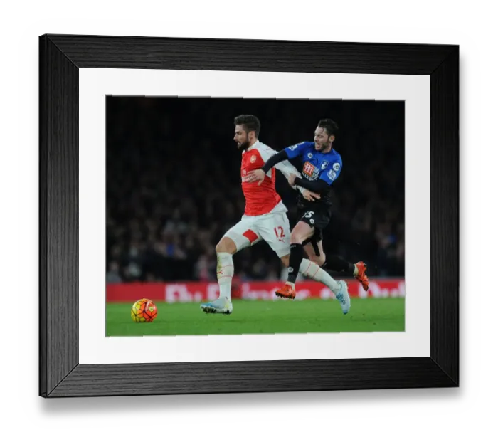 Framed Print : Giroud vs Smith: A Battle at the Emirates - Arsenal vs Bournemouth (2015-16) Framed Print : Giroud vs Smith: A Battle at the Emirates - Arsenal vs Bournemouth (2015-16)