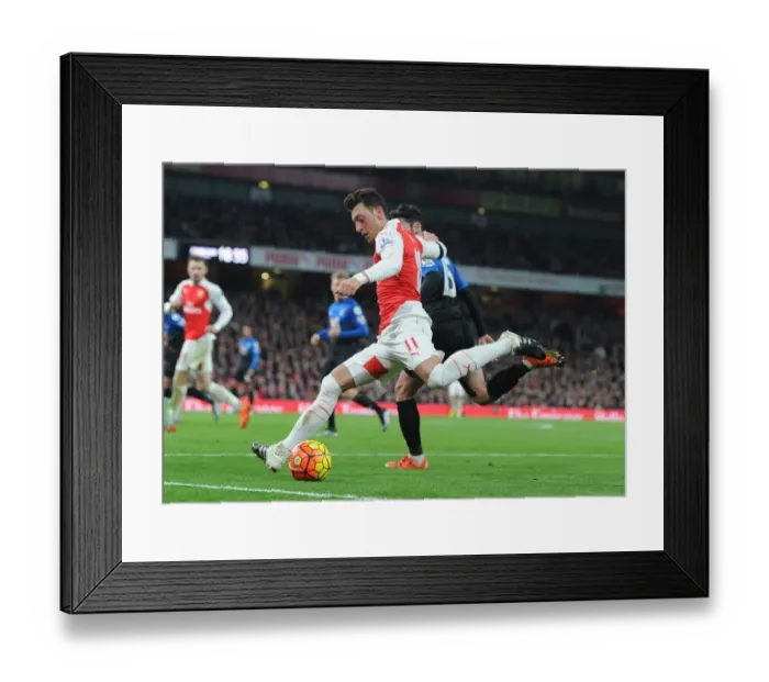 Framed Print : Mesut Ozil in Action: Arsenal vs Bournemouth, Premier League 2015-16