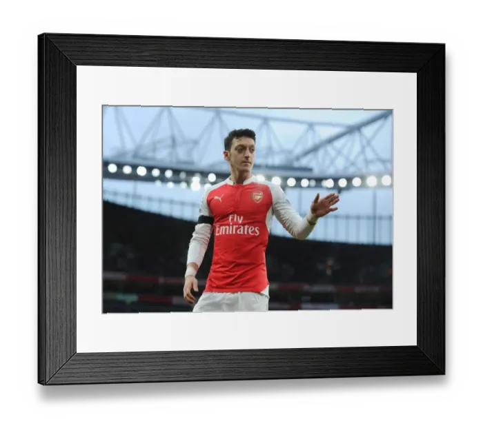 Framed Print : Mesut Ozil in Action: Arsenal vs Newcastle United, Premier League 2015-16