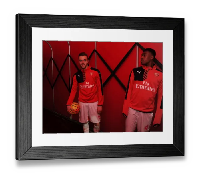 Framed Print : Arsenal vs Newcastle United: Pre-Match Moment at Emirates Stadium (2015-16) Framed Print : Arsenal vs Newcastle United: Pre-Match Moment at Emirates Stadium (2015-16)