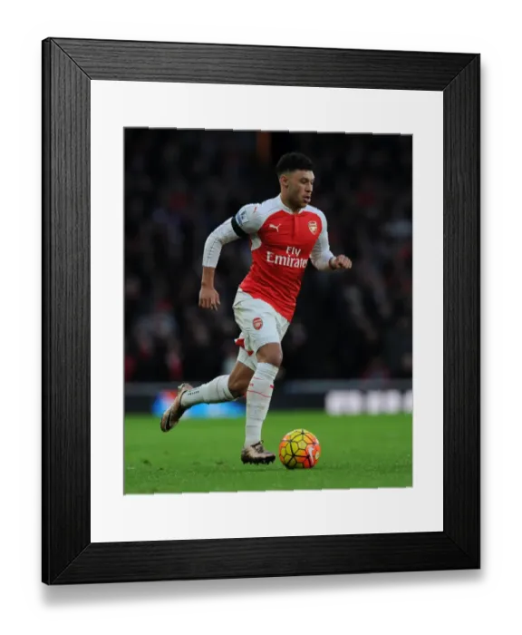Framed Print : Arsenal's Alex Oxlade-Chamberlain in Action Against Newcastle United, Premier League 2015-16