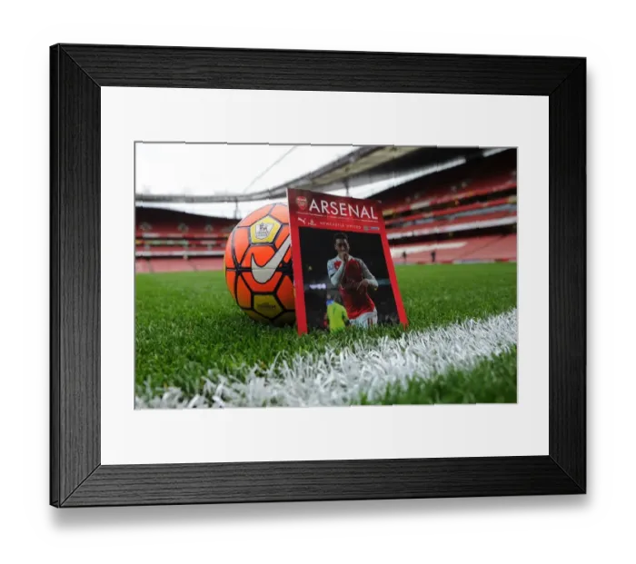 Framed Print : Arsenal vs Newcastle United: Premier League Match Programme (2015-16) - Arsenal Programme Framed Print : Arsenal vs Newcastle United: Premier League Match Programme (2015-16) - Arsenal Programme