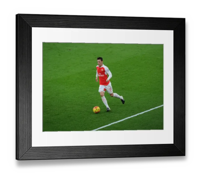 Framed Print : Mesut Ozil in Action: Arsenal vs Newcastle United, Premier League 2015-16 Framed Print : Mesut Ozil in Action: Arsenal vs Newcastle United, Premier League 2015-16