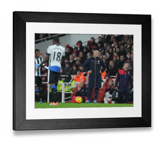 Framed Print : Arsene Wenger Leads Arsenal in Premier League Clash Against Newcastle United (2015-16) Framed Print : Arsene Wenger Leads Arsenal in Premier League Clash Against Newcastle United (2015-16)