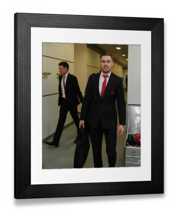 Framed Print : Arsenal's Aaron Ramsey Prepares for FA Cup Battle against Sunderland (2015-16)