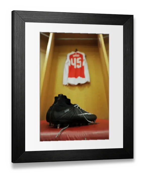 Framed Print : Arsenal FC: Alex Iwobi in the Changing Room Before Arsenal vs Sunderland FA Cup Match, 2015-16 Framed Print : Arsenal FC: Alex Iwobi in the Changing Room Before Arsenal vs Sunderland FA Cup Match, 2015-16