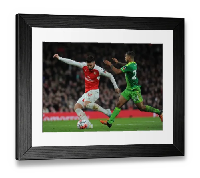 Framed Print : Giroud vs Yedlin: A FA Cup Battle at The Emirates (Arsenal vs Sunderland 2015-16)
