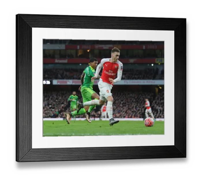 Framed Print : Calum Chambers Outsmarts Patrick Van Aanholt: Arsenal's FA Cup Triumph