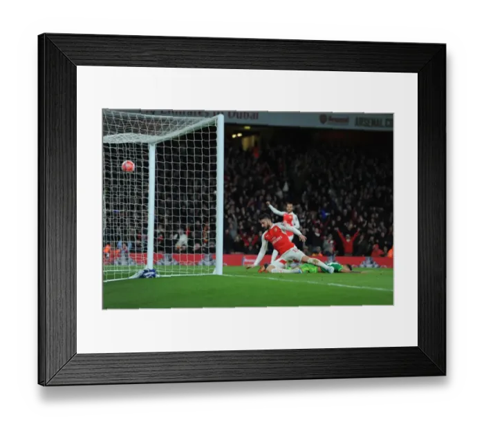 Framed Print : Olivier Giroud Scores Hat-trick: Arsenal Crushes Sunderland in FA Cup Third Round Framed Print : Olivier Giroud Scores Hat-trick: Arsenal Crushes Sunderland in FA Cup Third Round