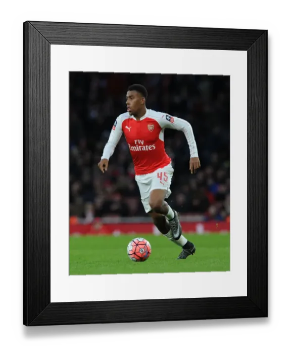 Framed Print : Arsenal's Alex Iwobi in FA Cup Action: Arsenal vs. Sunderland, 2016 Framed Print : Arsenal's Alex Iwobi in FA Cup Action: Arsenal vs. Sunderland, 2016