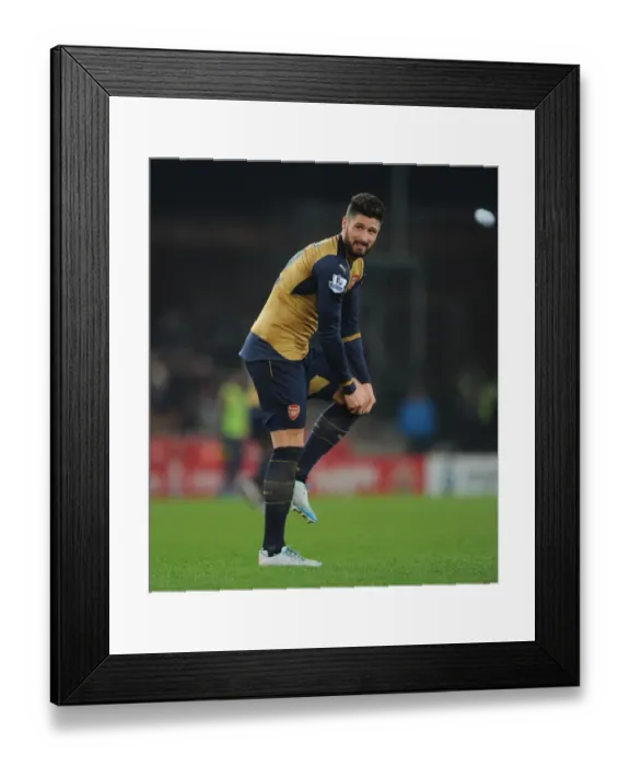 Framed Print : Olivier Giroud in Action: Stoke City vs. Arsenal, Premier League 2015-16 Framed Print : Olivier Giroud in Action: Stoke City vs. Arsenal, Premier League 2015-16