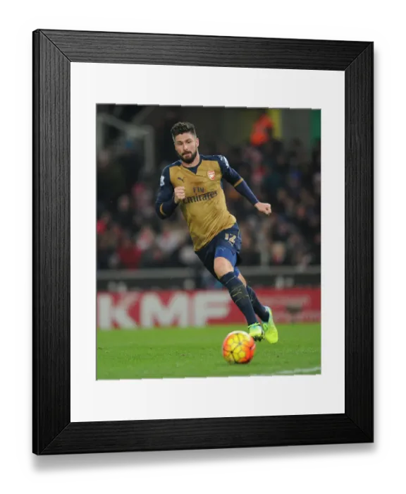 Framed Print : Olivier Giroud in Action: Stoke City vs. Arsenal, Premier League 2015-16