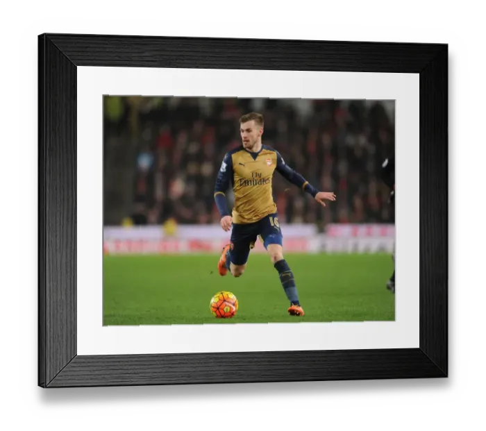 Framed Print : Aaron Ramsey in Action: Arsenal vs. Stoke City, Premier League 2015-16