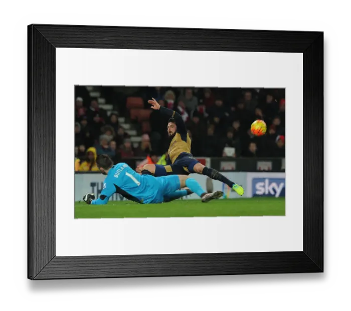 Framed Print : Giroud's Saved Shot: Stoke City vs Arsenal, Premier League 2015-16 - Butland Denies Arsenal Striker