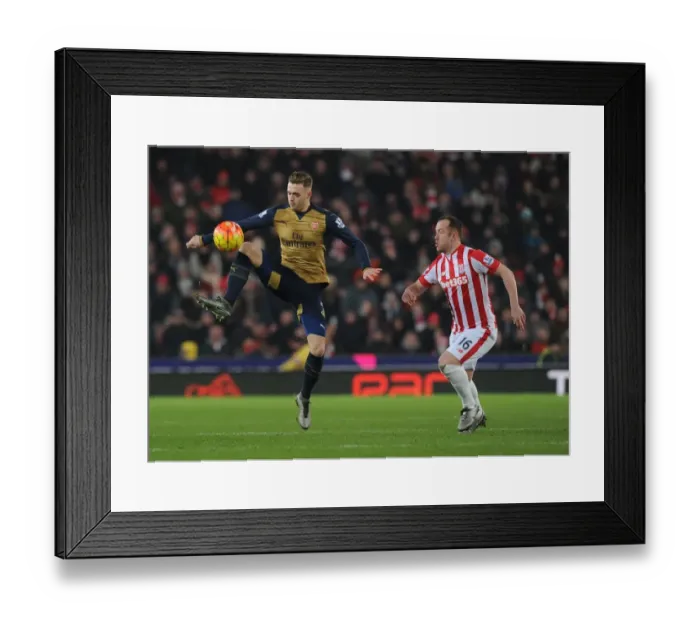 Framed Print : Chambers Wins the Tussle: Arsenal vs Stoke City, Premier League 2015-16 Framed Print : Chambers Wins the Tussle: Arsenal vs Stoke City, Premier League 2015-16