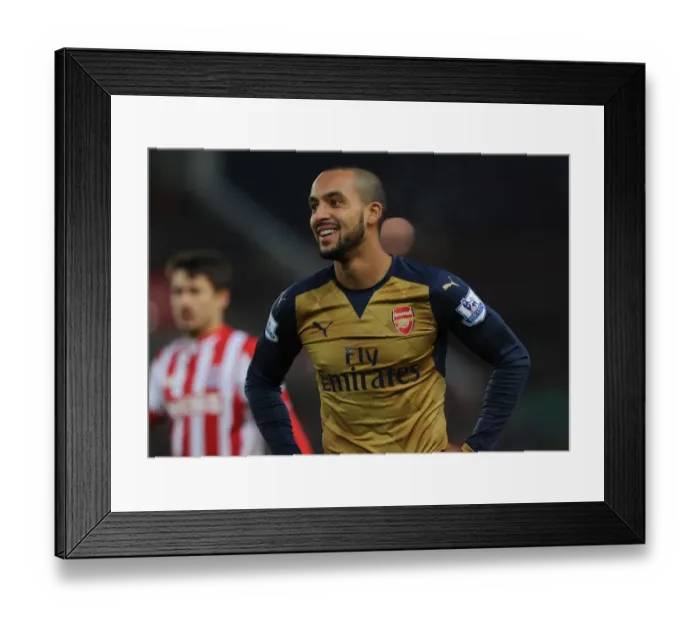 Framed Print : Theo Walcott in Action: Arsenal vs. Stoke City, Premier League 2015-16