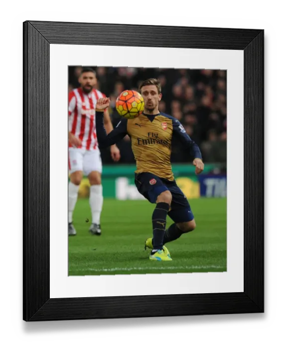 Framed Print : Nacho Monreal in Action: Arsenal vs Stoke City, Premier League 2015-16