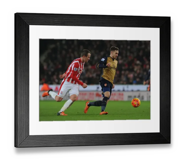 Framed Print : Ramsey vs. Whelan: A Footballing Battle at Stoke City (2015-16) Framed Print : Ramsey vs. Whelan: A Footballing Battle at Stoke City (2015-16)