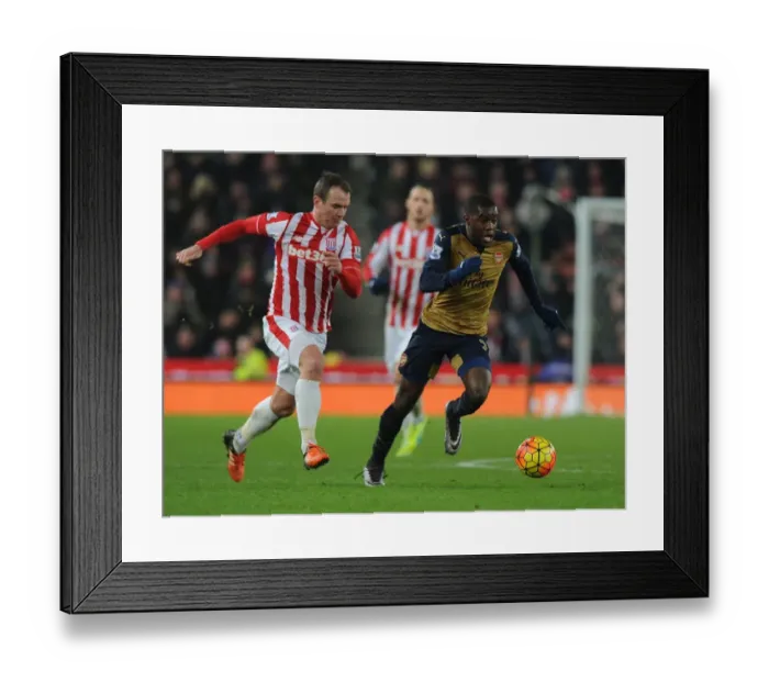 Framed Print : Intense Rivalry: Campbell vs. Whelan at Stoke City vs. Arsenal (2015-16) Framed Print : Intense Rivalry: Campbell vs. Whelan at Stoke City vs. Arsenal (2015-16)
