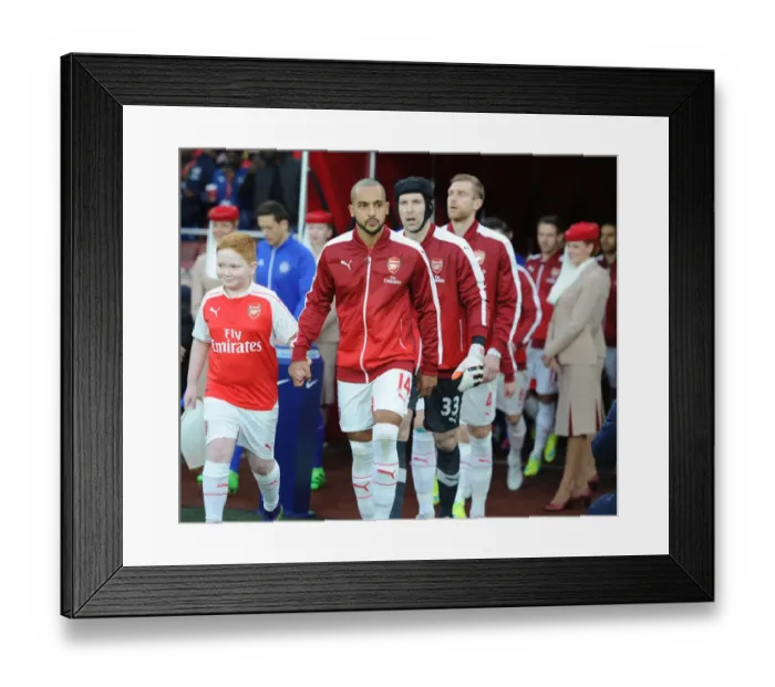 Framed Print : Theo Walcott in Action: Arsenal vs. Chelsea, Premier League 2015-16 Framed Print : Theo Walcott in Action: Arsenal vs. Chelsea, Premier League 2015-16