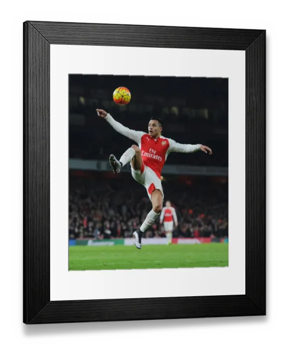 Framed Print : Alexis Sanchez in Action: Arsenal vs Chelsea, Premier League 2015-16 Framed Print : Alexis Sanchez in Action: Arsenal vs Chelsea, Premier League 2015-16