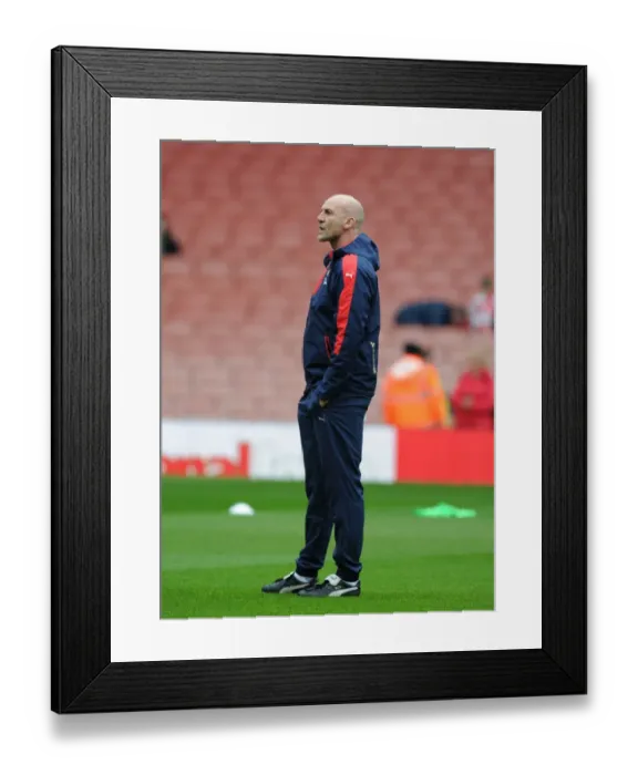 Framed Print : Steve Bould: Arsenal Assistant Manager Ahead of Arsenal vs Chelsea (Premier League 2015-16) Framed Print : Steve Bould: Arsenal Assistant Manager Ahead of Arsenal vs Chelsea (Premier League 2015-16)