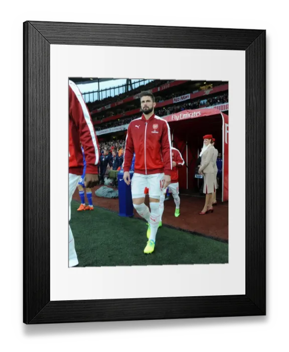 Framed Print : Olivier Giroud (Arsenal) walks out of the tunnel before the match. Arsenal 0: 1 Chelsea