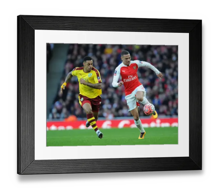 Framed Print : Arsenal vs Burnley: The Emirates FA Cup Clash - January 2016
