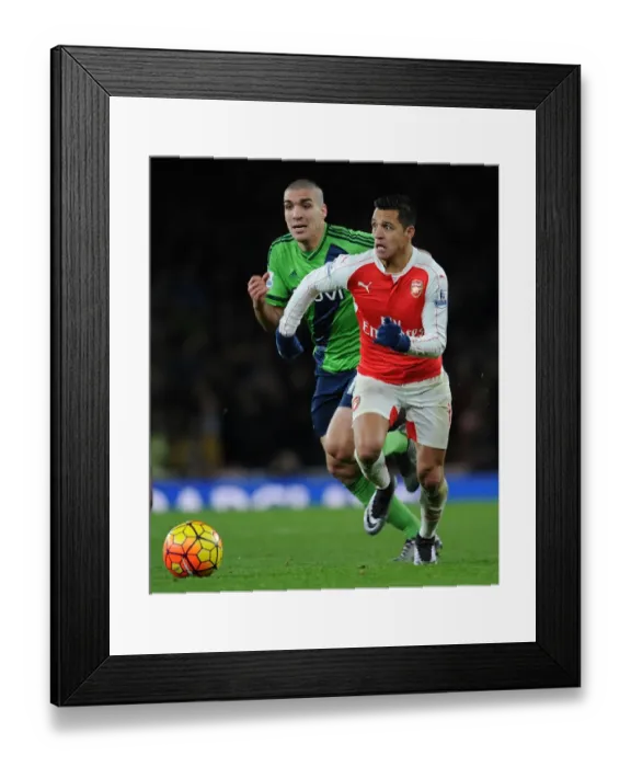 Framed Print : Alexis Sanchez Outsmarts Oriol Romeu: Arsenal's Masterclass vs Southampton, Premier League 2015-16