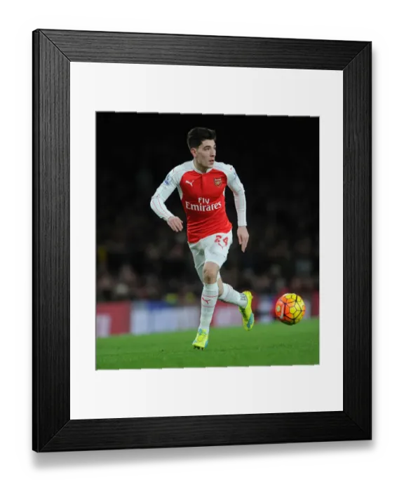 Framed Print : Hector Bellerin in Action: Arsenal vs Southampton, Premier League 2015-16 Framed Print : Hector Bellerin in Action: Arsenal vs Southampton, Premier League 2015-16